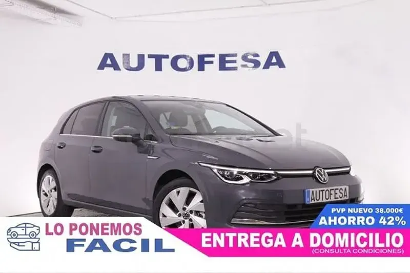 Usado VW Golf VIII Style 150 CV (110 kW) 2020 Gris / plata Berlina