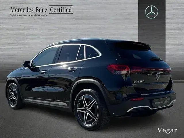 Usado Mercedes EQA250 139 kW (190 CV) 2022 Negro noche SUV