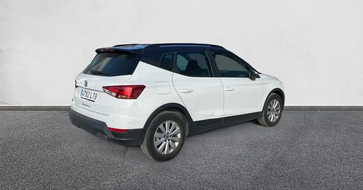 Usado Seat Arona Style Plus 110 HP (80 kW) 2021 SUV