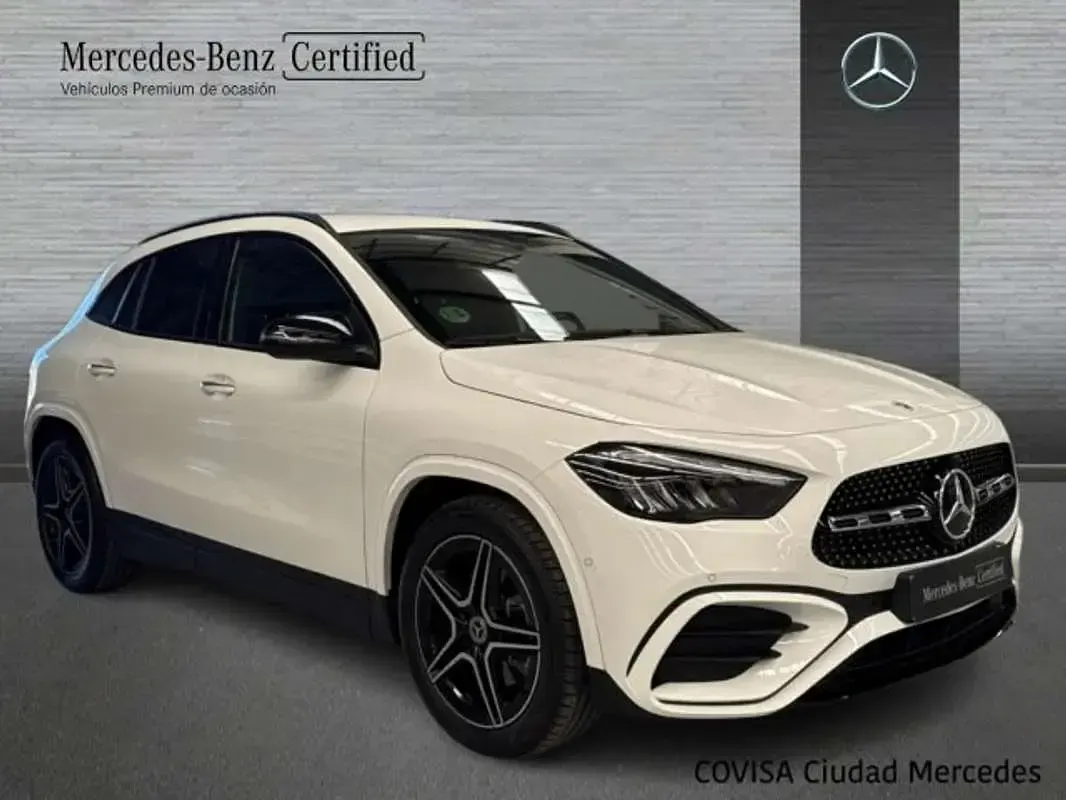 Usado Mercedes GLA200 150 CV (110 kW) 2024 SUV