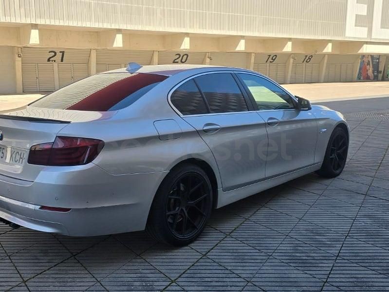 Usado BMW 520 184 CV (135 kW) 2010 Gris / plata Berlina