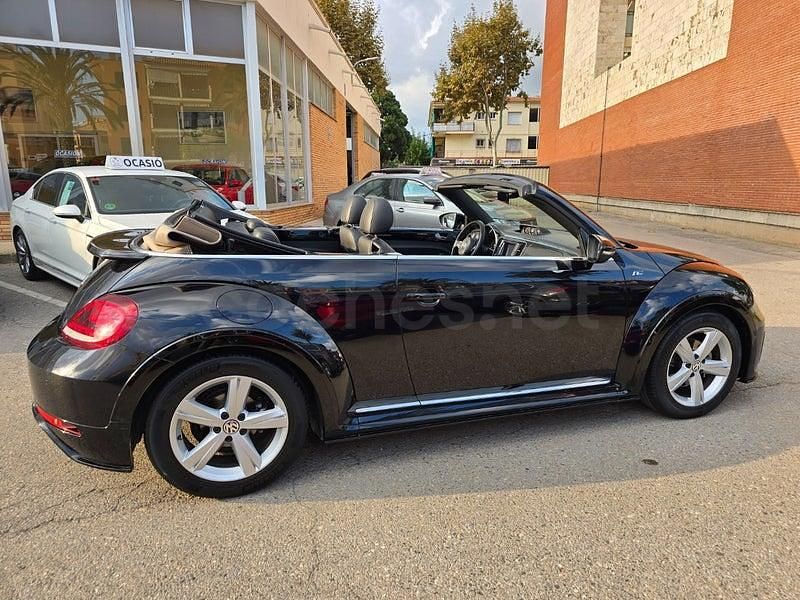 Usado VW Beetle R-line 150 CV (110 kW) 2018 Negro Utilitario