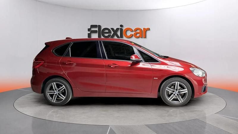 Usado BMW 218 150 CV (110 kW) 2016 Granate Familiar