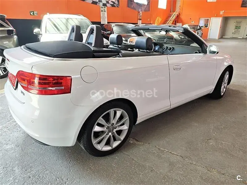 Usado Audi A3 Cabriolet Attraction 105 CV (77 kW) 2011 Blanco Descapotable