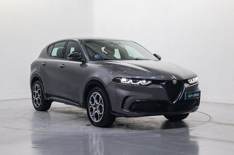 Usado Alfa Romeo Tonale Sprint 130 CV (95 kW) 2024 Gris SUV