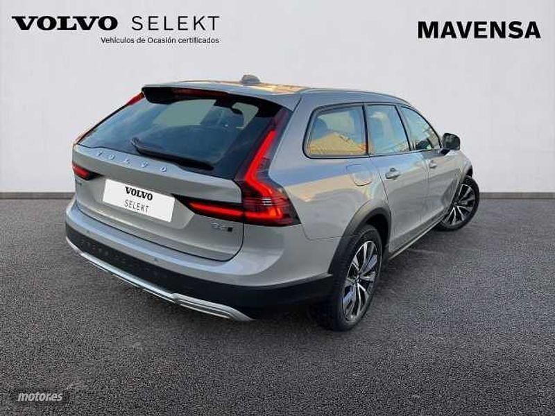 Usado Volvo V90 CC Core 197 CV (144 kW) 2023 Plateado Familiar