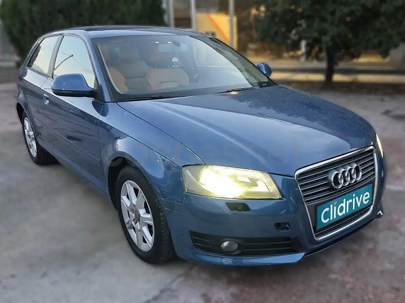 Usado Audi A3 Premium 105 HP (77 kW) 2010 Azul Citadino