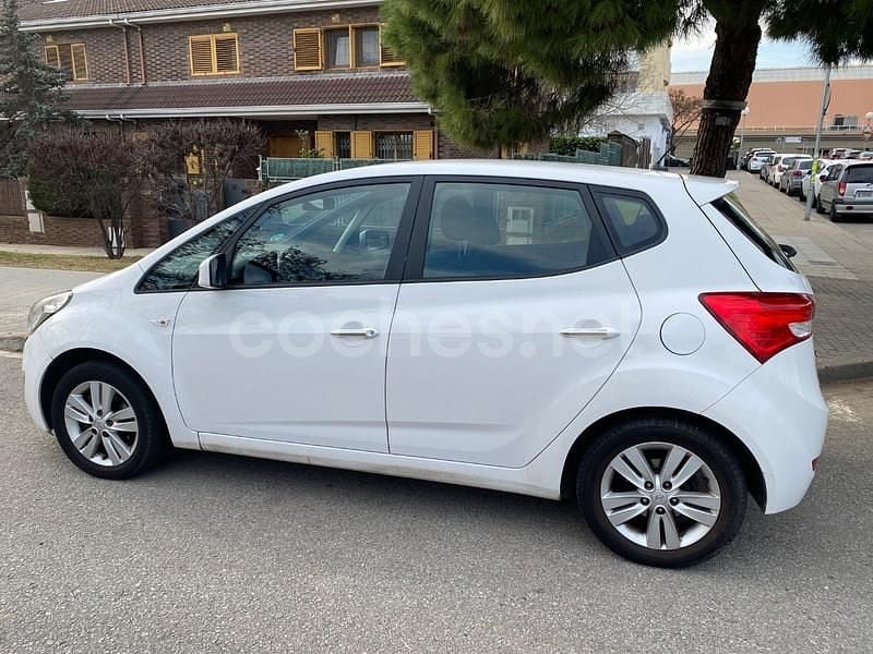 Usado Hyundai ix20 90 CV (66 kW) 2013 Blanco Utilitario