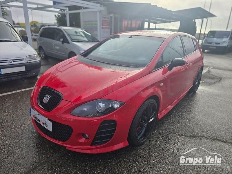 Usado Seat Leon CUPRA 240 CV (176 kW) 2007 Rojo Utilitario