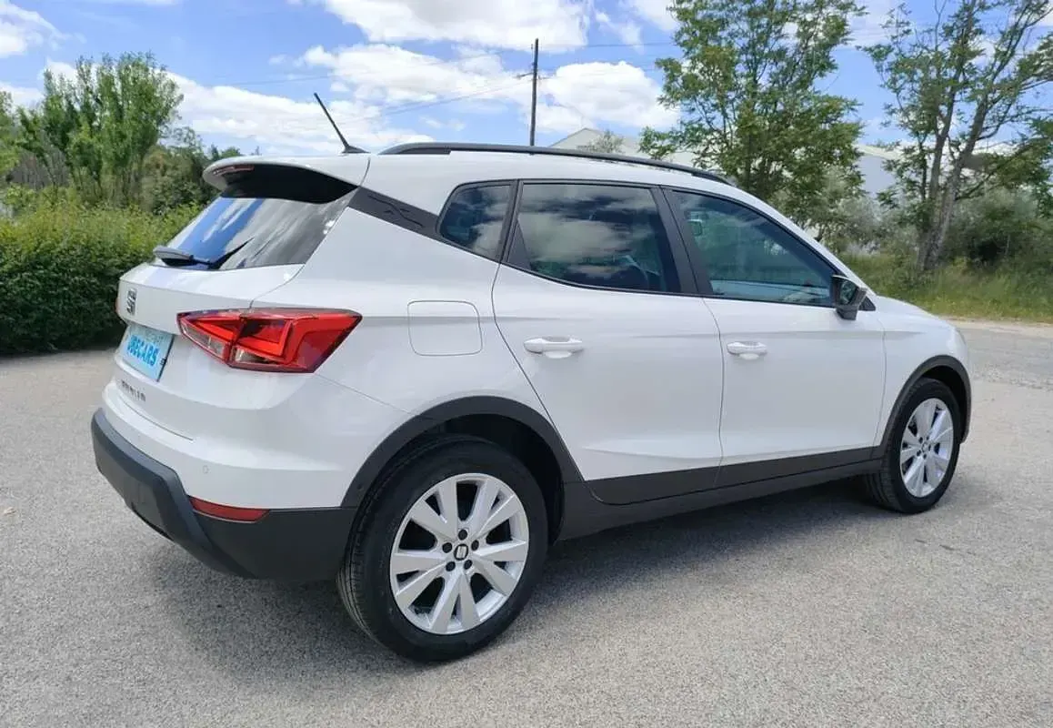 Usado Seat Arona Ecomotive 94 CV (69 kW) 2020 Blanco SUV