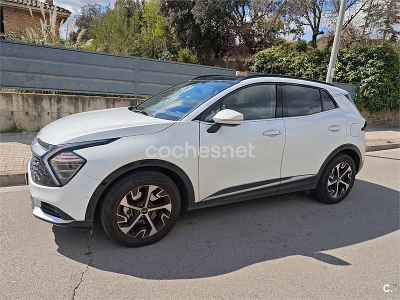 Blanco Usado 2023 Kia Sportage SUV | 35.000 € (Un poco caro) - Imagen 1/4