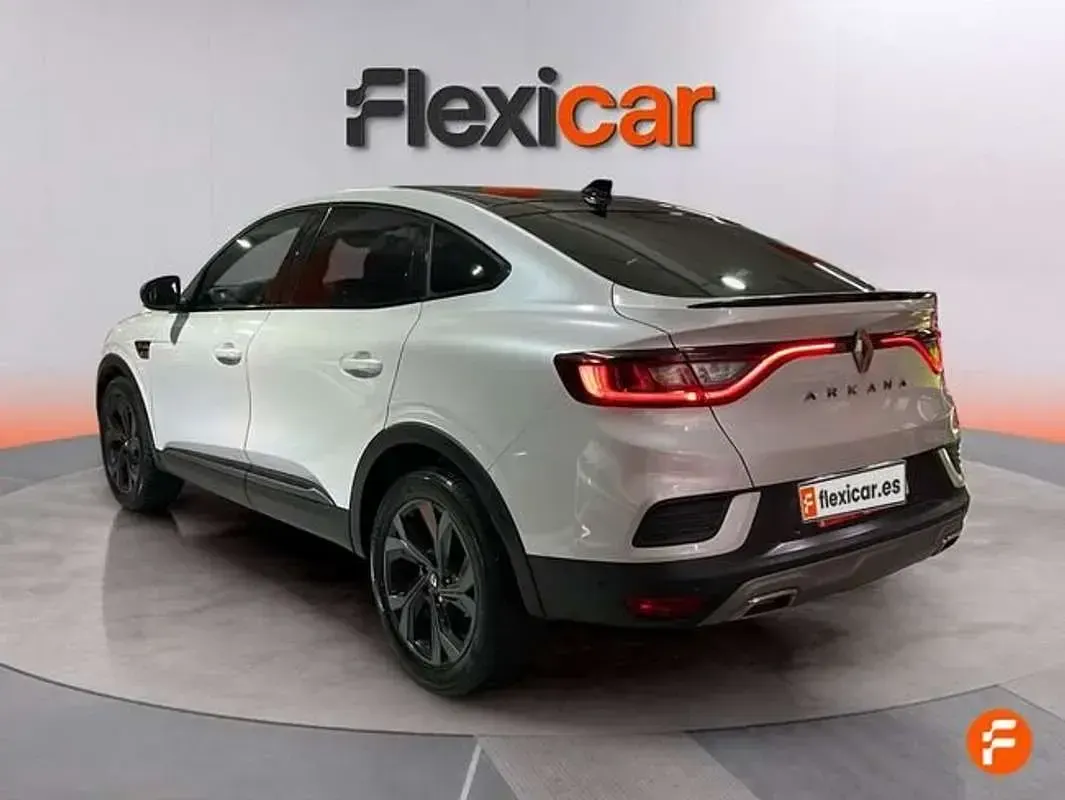 Usado Renault Arkana 145 CV (106 kW) 2022 Blanco SUV