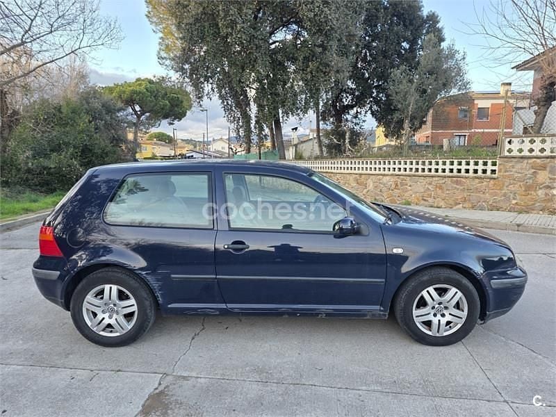 Usado VW Golf IV Conceptline 105 CV (77 kW) 2002 Azul Berlina