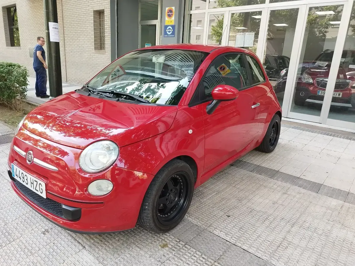 Usado Fiat 500 Lounge 69 CV (50 kW) 2010 Granate Berlina