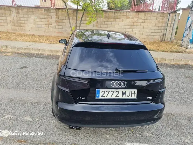 Usado Audi A3 Ambiente 150 CV (110 kW) 2015 Negro Berlina