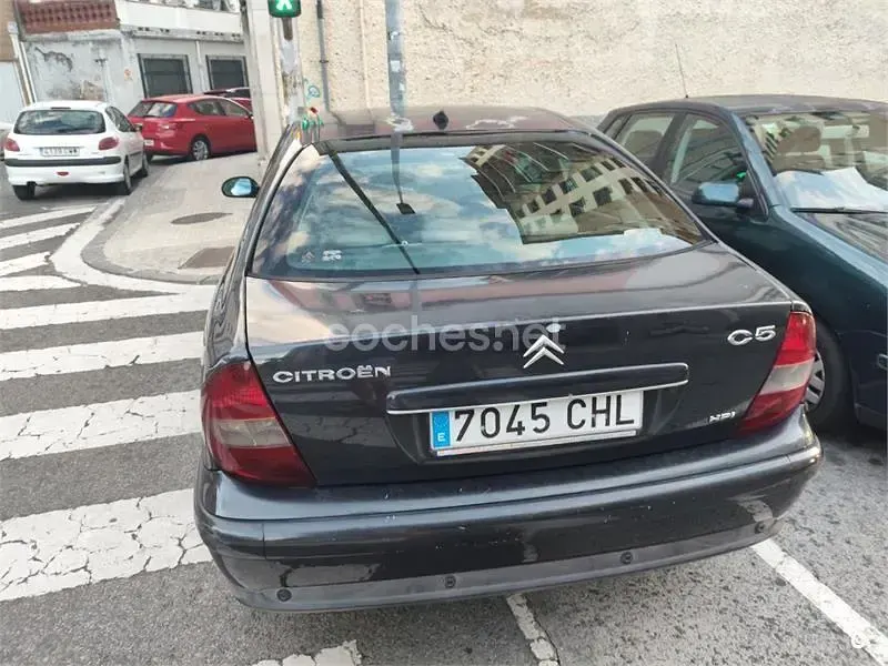 Usado Citroën C5 Exclusive 143 CV (105 kW) 2003 Negro Berlina