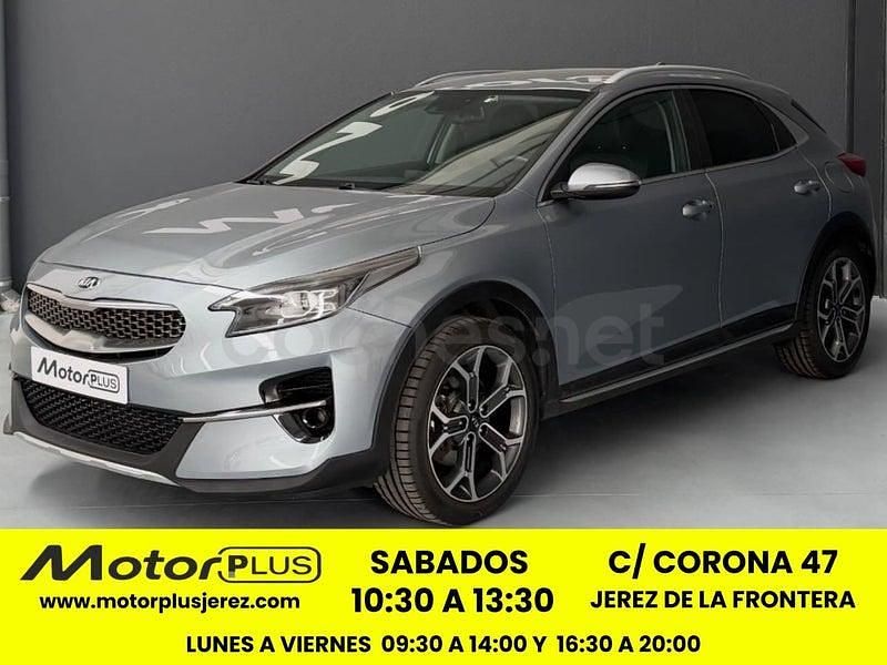 Usado Kia XCeed 136 CV (100 kW) 2020 Gris / plata SUV