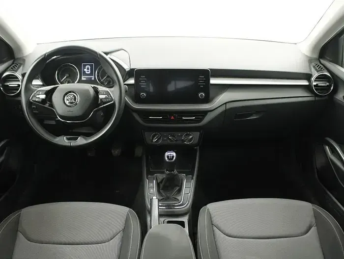 Usado Skoda Fabia Ambition 95 CV (69 kW) 2023 Gris Utilitario