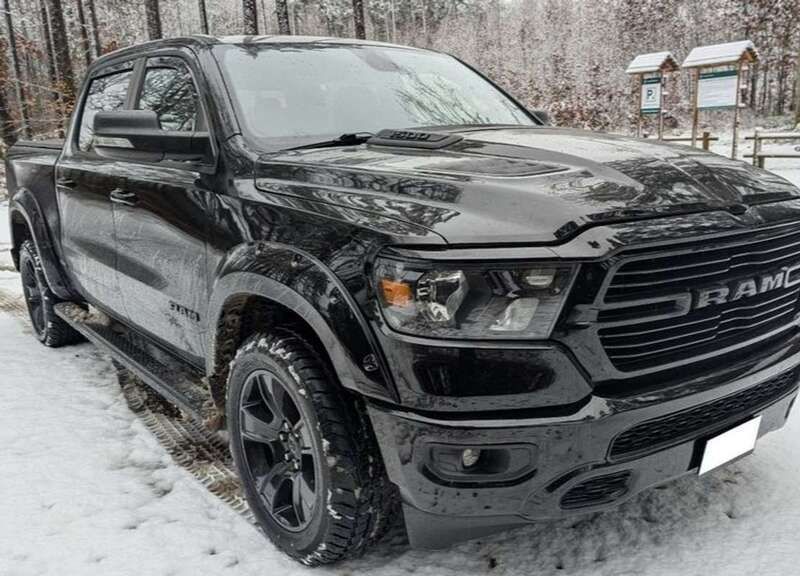 Negro Usado 2021 Dodge Ram Recogida | 53.900 € - Imagen 1/4