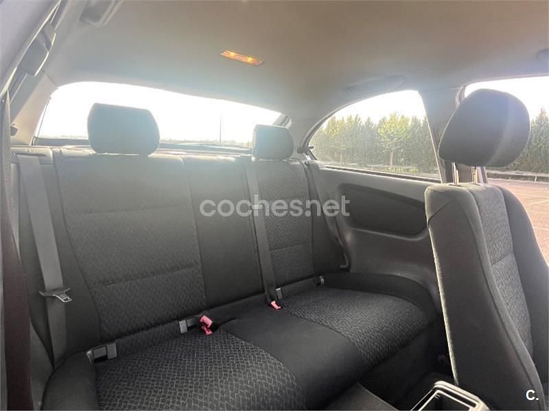 Usado BMW 320 150 CV (110 kW) 2004 Azul Berlina