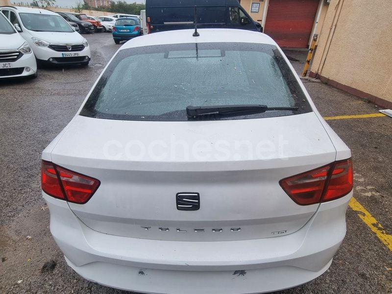 Usado Seat Toledo Reference 115 CV (84 kW) 2013 Blanco Berlina