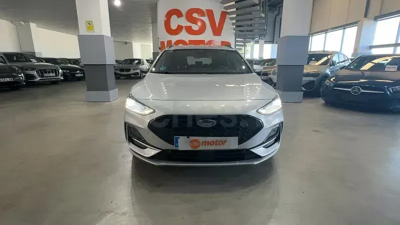 Usado Ford Focus ST-Line 125 CV (91 kW) 2024 Gris / plata Familiar