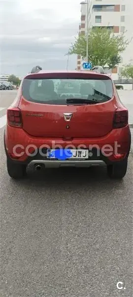 Usado Dacia Sandero Stepway 90 CV (66 kW) 2017 Rojo Berlina