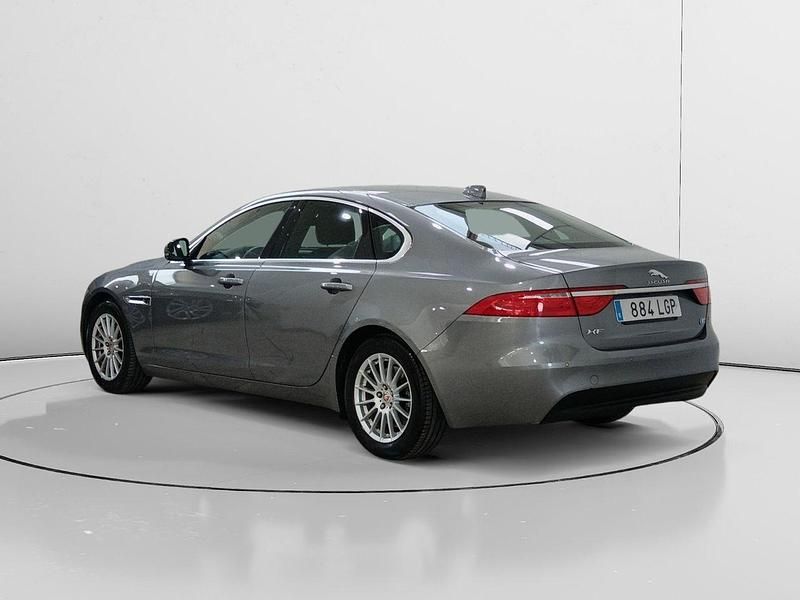 Usado Jaguar XF Pure 163 CV (119 kW) 2020 Gris Berlina