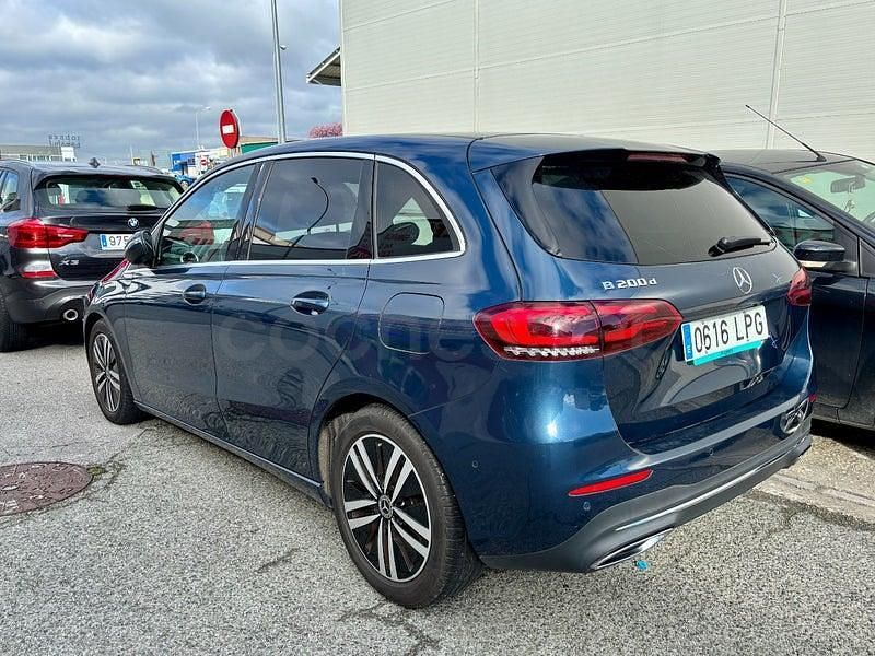 Usado Mercedes B200 150 CV (110 kW) 2021 Azul Monovolumen