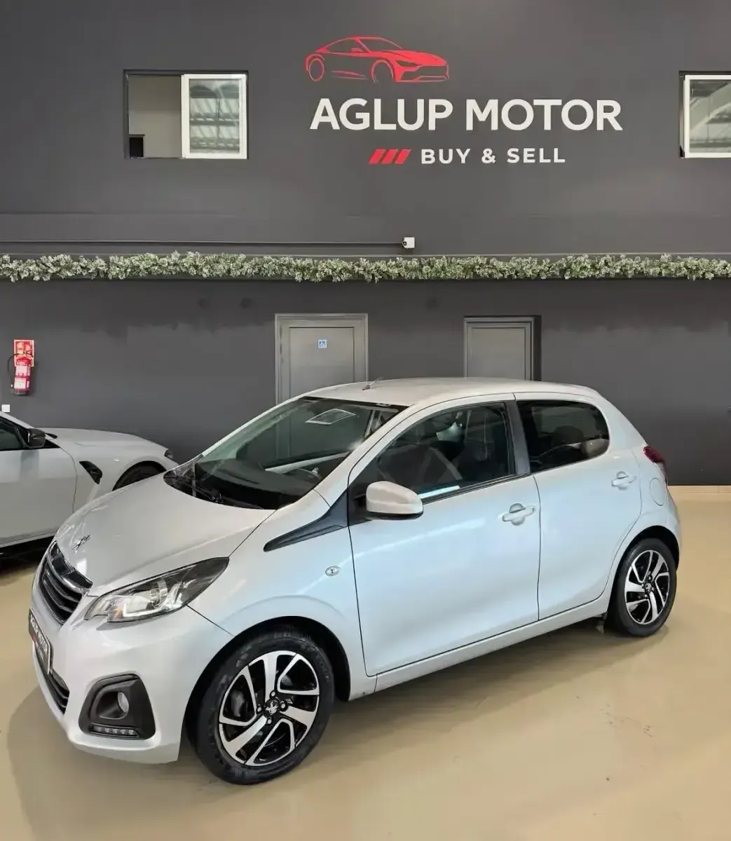 Usado Peugeot 108 Active 82 CV (60 kW) 2018 Gris