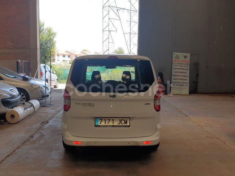 Usado Ford Tourneo Connect Titanium 100 CV (73 kW) 2015 Blanco Monovolumen