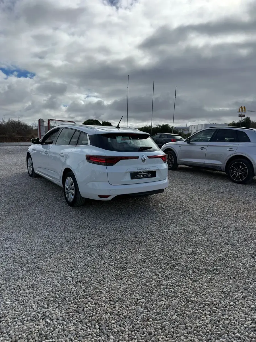 Usado Renault Mégane II Business 115 CV (84 kW) 2021 Blanco Berlina