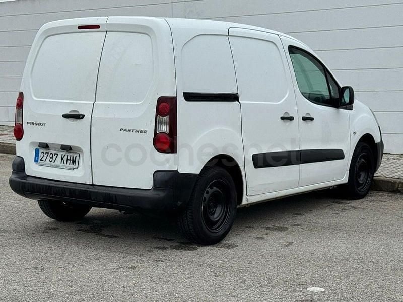 Usado Citroën Berlingo Live 75 CV (55 kW) 2018 Blanco Monovolumen