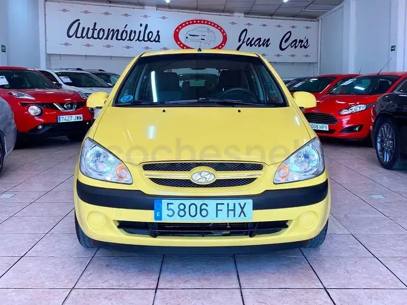 Usado Hyundai Getz 97 CV (71 kW) 2005 Amarillo Utilitario