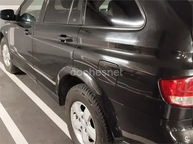 Usado SsangYong Kyron 141 CV (103 kW) 2010 Negro SUV