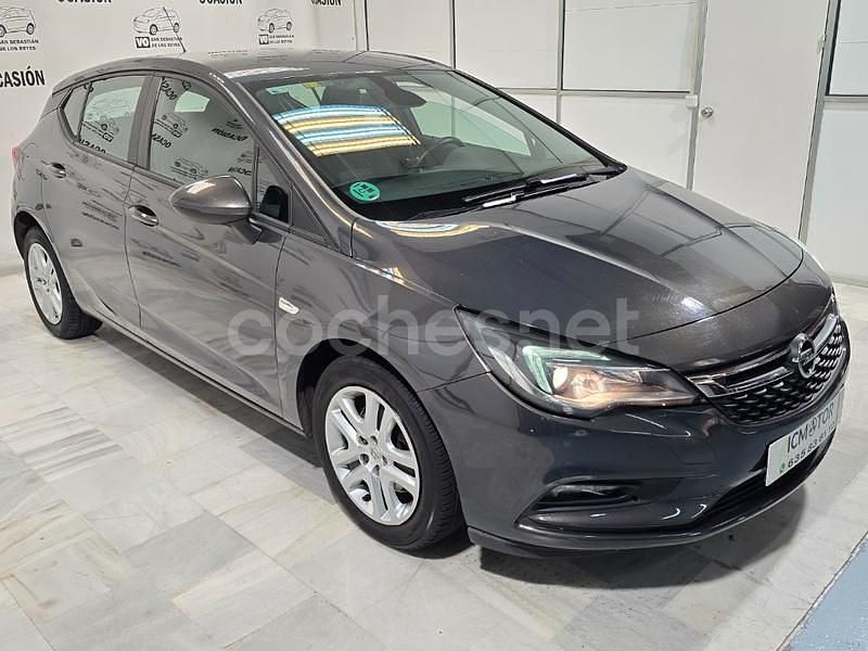 Usado Opel Astra Business 110 CV (80 kW) 2016 Gris / plata Berlina