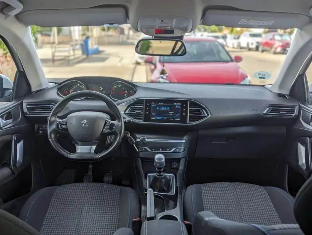 Occasion Peugeot 308 SW Style 131 ch (96 kW) 2019 Blanc Break