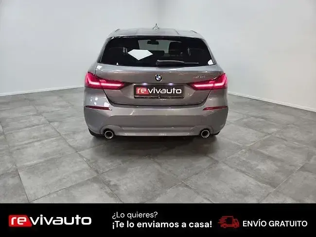 Usado BMW 118 150 CV (110 kW) 2022 Gris / plata Utilitario