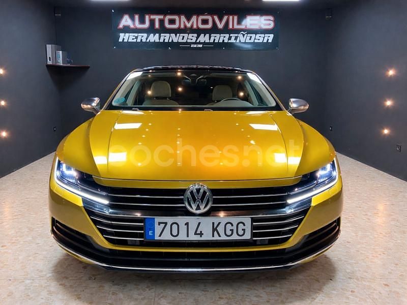 Usado VW Arteon Elegance 239 CV (175 kW) 2017 Amarillo Berlina