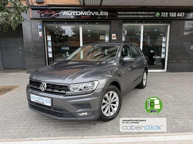 Usado VW Tiguan Edition 125 CV (91 kW) 2017 Gris / plata SUV
