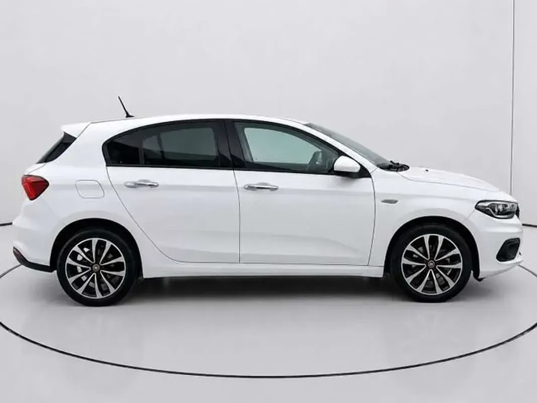 Usado Fiat Tipo Lounge 120 CV (88 kW) 2018 Blanco Utilitario