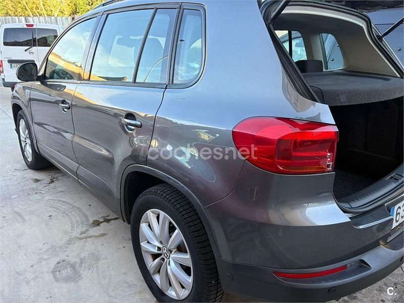 Usado VW Tiguan 110 CV (80 kW) 2015 Gris / plata SUV