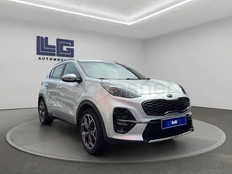 Usado Kia Sportage GT-Line 177 CV (130 kW) 2019 Gris / plata SUV