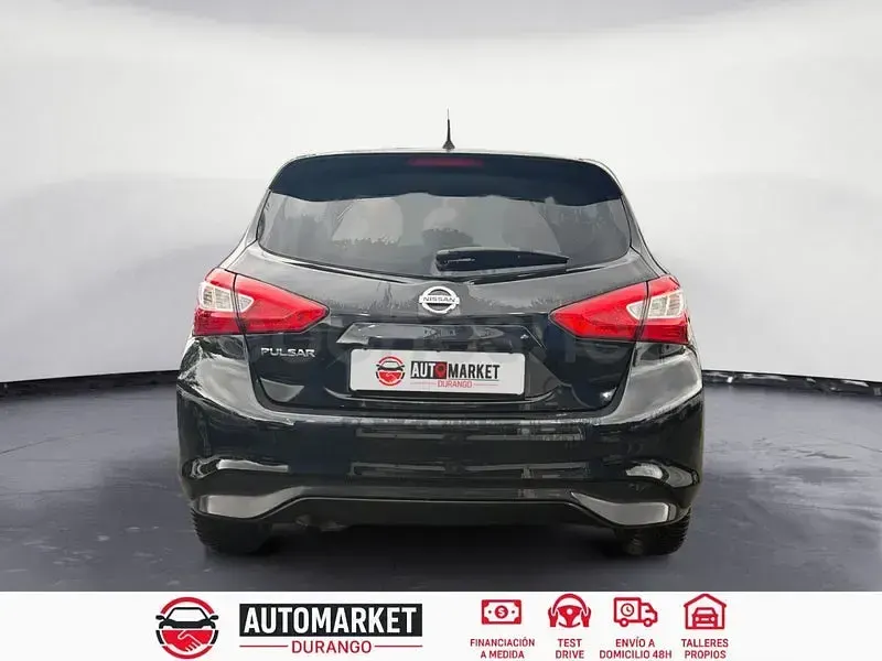 Usado Nissan Pulsar N-Connecta 115 HP (84 kW) 2015 Preto Citadino