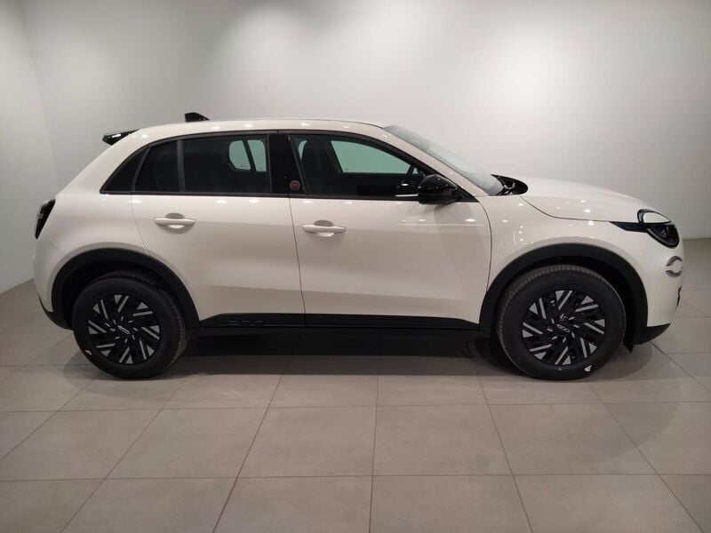 Usado Fiat 600E Red 114 kW (156 CV) 2024 Blanco