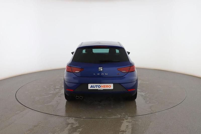 Usado Seat Leon FR 131 CV (96 kW) 2019 Azul Berlina
