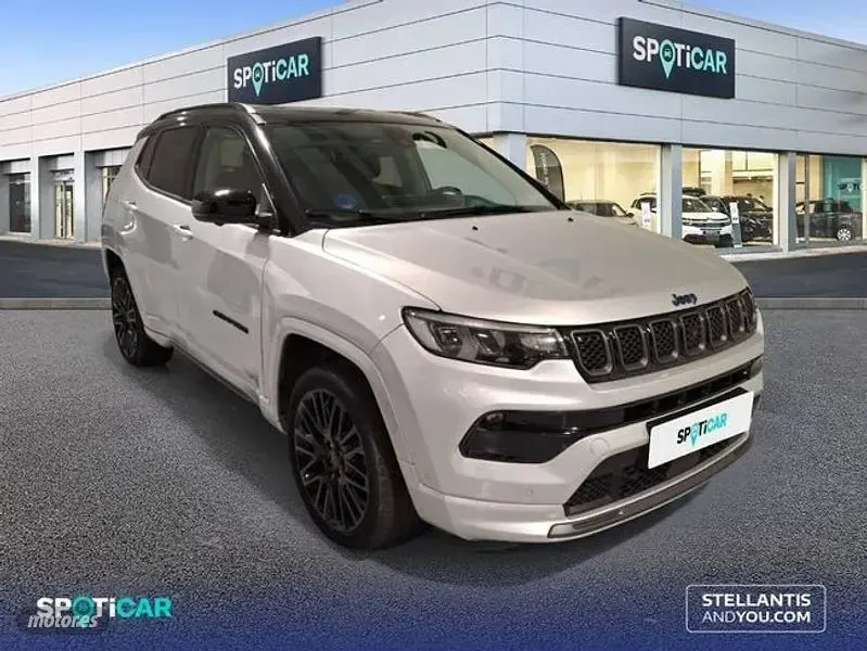 Usado Jeep Compass 240 CV (176 kW) 2022 Gris SUV