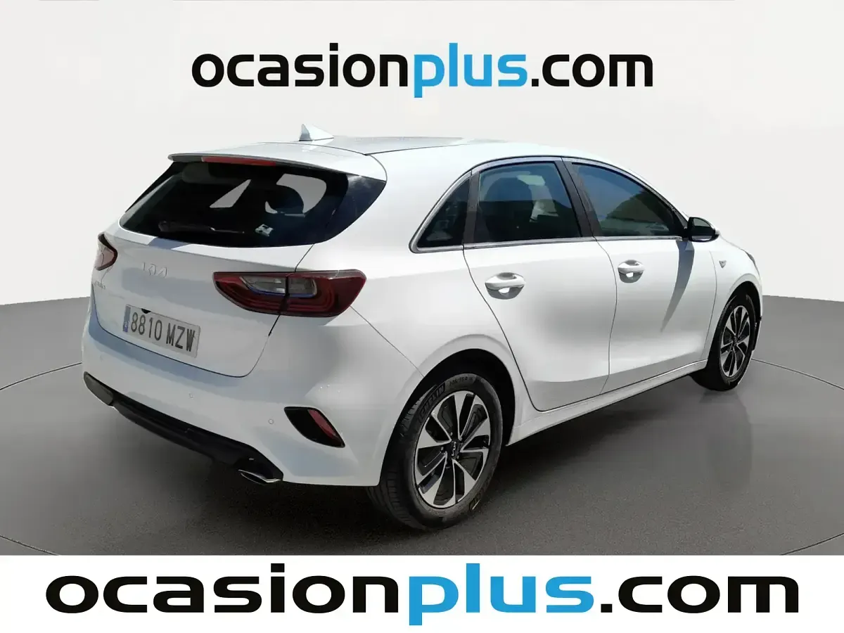 Usado Kia Ceed 100 CV (73 kW) 2025 Blanco Utilitario