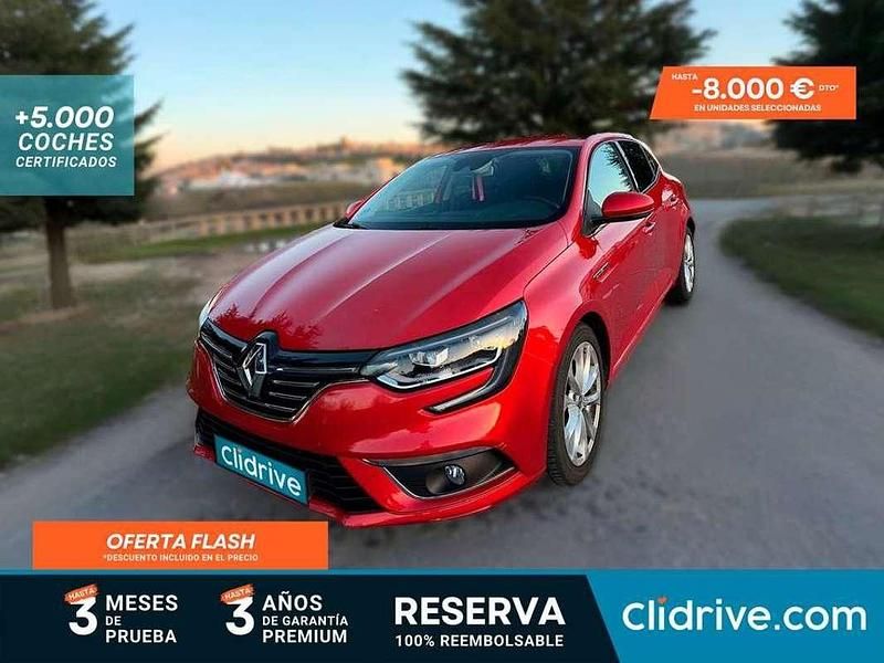 Usado Renault Mégane IV Zen 110 CV (80 kW) 2017 Rojo Utilitario