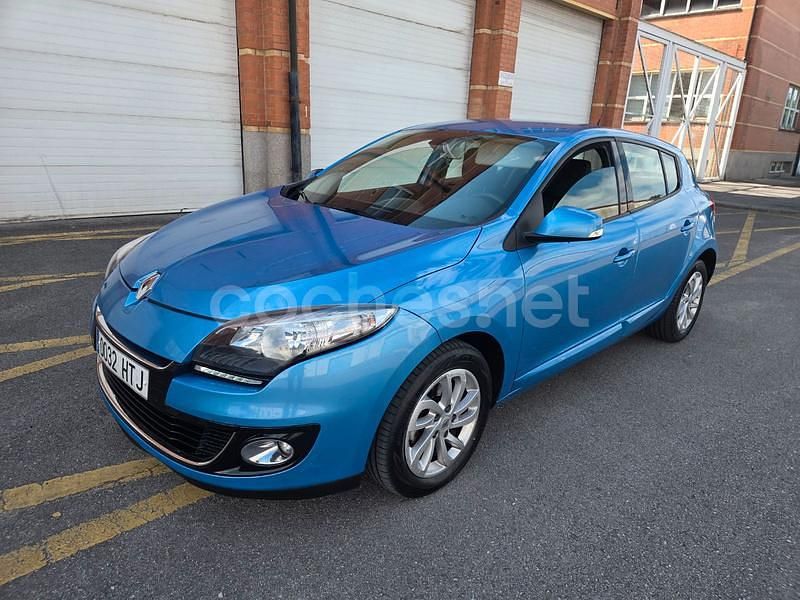 Azul Usado 2014 Renault Mégane III Bose Edition Berlina | 7500 € (Precio justo) - Imagen 1/4